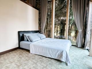 De Villa Istana Bunga Lembang by YourHome - 1