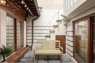 Sabrina at Hanok - Seul - 8