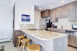 E101 Lake Cliffe condo - 6