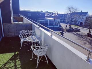 Two Floor Flat in Town Center - Kenilworth - 6