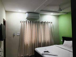 Super Hotel O Lakdikapul Near Birla Mandir - Haiderabad - 6