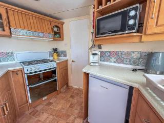 Caravan With Decking At Manor Park, Nearby Hunstanton Beach Ref 23013C - 2
