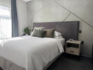 Whitewood Suites Apartment 1B - Christchurch - 3
