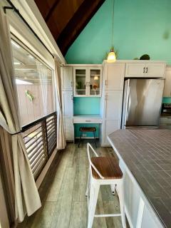 Ocean-View 1BR Condo on Black Sands Beach, Pool, Hot Tub - 2