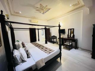 Boheda Palace Medi Pe Cafe & Restaurant City View Udaipur - Udaipur - 6