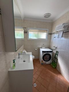 Hampton Court Apartments - Brisbane - 5