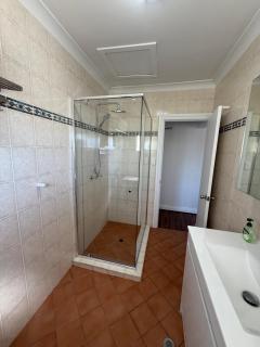 Hampton Court Apartments - Brisbane - 6