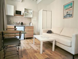 Le Mistral Studio au cœur du centre historique - 8