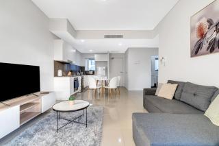 41B Modern 1 Bedroom Abnb-Style apartment Free Parking - Bankstown - 0