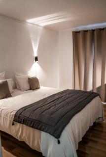 Logis Hotel-restaurant Les Glycines - 2