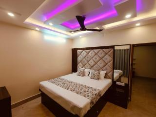 Sujoy's Home Stay Belur Math - - 8