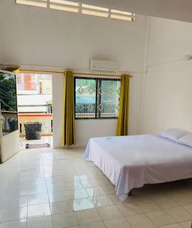 Russian Market Bakery and Guesthouse - 0