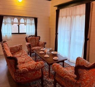 LAKE FOREST hug pug - 2