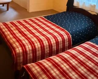 LAKE FOREST hug pug - 7