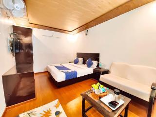 A PREMIUM HIDDEN CHALET HOTEL - Walking Distance From Naini Lake - A Luxury Boutique Stay In Nainital with Newly Decorated Room and Restaurat And Wi Fi - Wondfull Customer Service Awarded - Nainital - 0