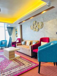 Hotel Broadway Boutique Mall Road Darjeeling - A Premium Luxury Room with Valley View - Darjeeling - 5