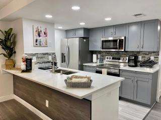 Grand Superior 3BR Condo Apartment Near Disney Parks - 9