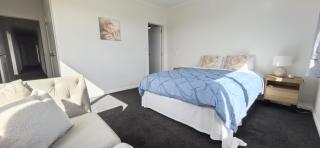 Spanking new park view retreat - 7