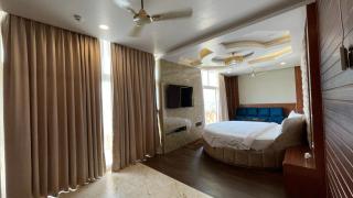Beachfront Premium T B S Hotel Luxury & Spacious Room With BREAKFAST, Near Temple with Prime Location wifi- Lift and Parking Facilities - Puri - 5