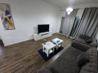 Sea View 1BR Apt Balcony &Hall - Ajman - 9