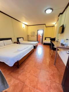 Local Guesthouse - Vang Vieng - 0