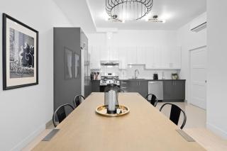 New Modern 2bdr Apartment in Little Italy - 2