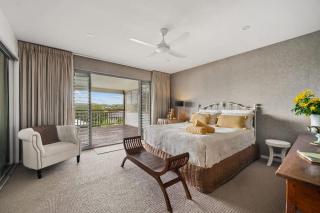 Coastal Retreat l Pool l Close to Beach - Wamberal - 4