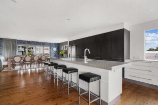 Coastal Retreat l Pool l Close to Beach - Wamberal - 1