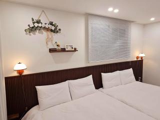 #1st floor# Hongik University Station 5 minutes#Bathroom 2#Starbucks, convenience store 1 minute - Seul - 2