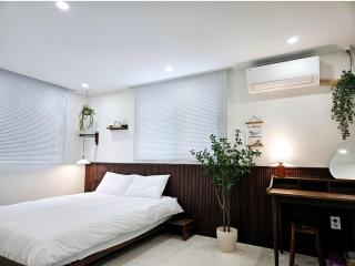 #1st floor# Hongik University Station 5 minutes#Bathroom 2#Starbucks, convenience store 1 minute - Seul - 8
