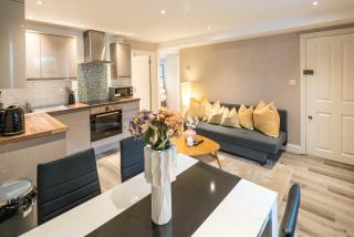 Stylish 2Bed at Central line Near NottingHill - Londra - 2