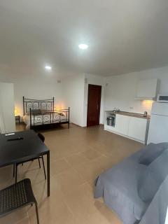 Hostal Apartamentos Playa del Palo - 2