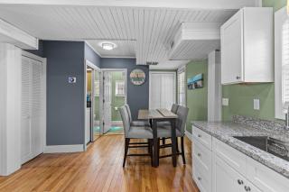 Portsmouth Beach cottage - 3