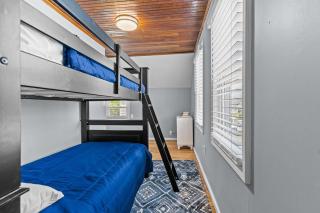 Portsmouth Beach cottage - 1