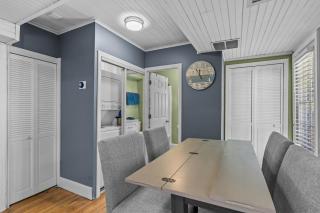 Portsmouth Beach cottage - 1