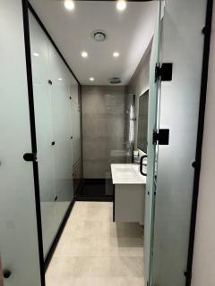 جناح فندقي بغرفتي نوم 5 نجوم في المهندسين 10a Deluxe Suite - Cairo - 3