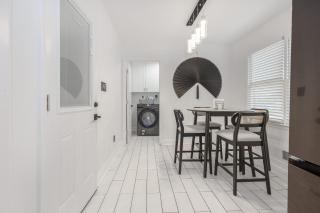 Big Modern Family Home On 1 Acre Land w Firepit & Grill - Ellenwood - 1
