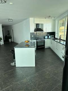 Beach Front Luxurious Two Bedroom Apartment - Byala - 3