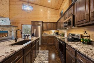 Stayhocha Dreamin in the Woods - Broken Bow - 1