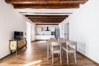 Giano Host - Gozzano, Simple Pleasures - Genova - 0