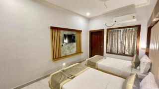 PREMIUM Swimming Pool Hotel Lagoon-Near Sea Beach- Luxury & Spacious Room With BREAKFAST - Near Temple with Prime Location wifi- Lift and Parking Facilities - Cuttack - 3
