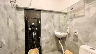 PREMIUM Swimming Pool Hotel Lagoon-Near Sea Beach- Luxury & Spacious Room With BREAKFAST - Near Temple with Prime Location wifi- Lift and Parking Facilities - Cuttack - 2