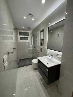 سويت فندقي فاخر 5 نجوم في المهندسين 12a Luxury suite - 1