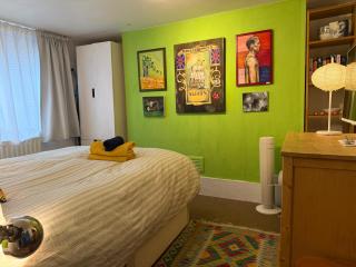 Comfy child/dog friendly garden flat heart Camden - London - 8