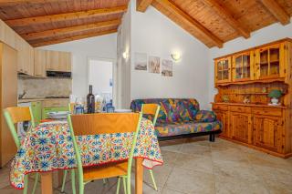 Anna Bay - 2