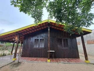 Casa com Piscina, Churrasqueira e Quadra de Vôlei! - Pontal do Paraná - 1