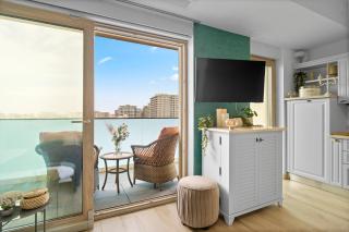 Marina Surf Oasis - 2