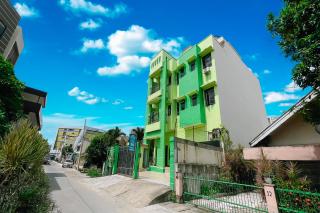 Sg Premium Guest House By Helocus - Medan - 7