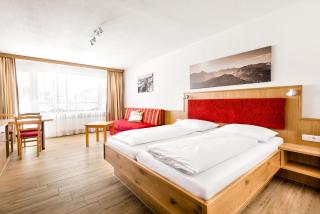 Aparthotel Kleinwalsertal - 1