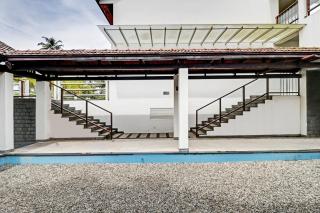 Townhouse OAK Edassery's Sealine Villa Stay - Cochin - 4